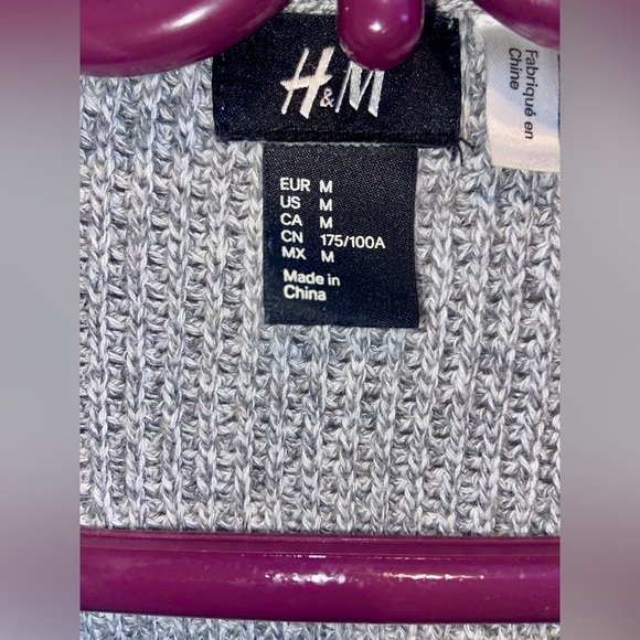 2/49$ Men’s H&M gray 100% cotton Double-Breasted Gilet knit Cardigan Sz medium - Picture 5 of 13